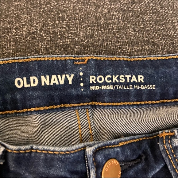 Old Navy Rockstar Ripped Style Mid-Rise Jeans - Picture 3 of 3